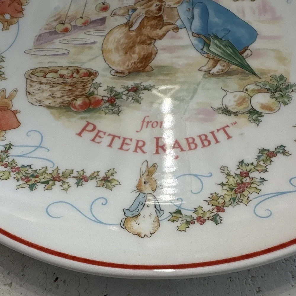Wedgwood Peter Rabbit 1998 Merry Christmas Decorative Ceramic Plate 8.25